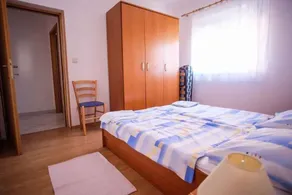 Holiday apartment with air conditioning and sea view - Image 5