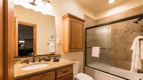Family Gathering Home! Beautiful, Spacious, Clean!  Next to Rocky Mtn N.P., YMCA - Image 5