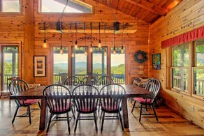 Mountain Creek Lodge -25 acres, PET-VENNLIG, Fantastisk udsigt over bjergene - Image 4