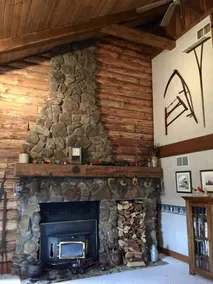 Large Log Cabin On 12 Private Acres With Fishing Pond Near Mohican State Park - Image 2