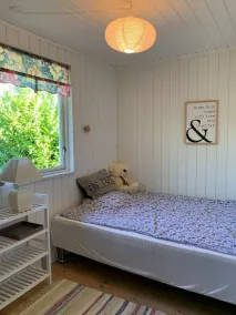 A pearl of a summer house close to both beach and city - Image 5
