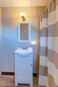 Candy Bar, Apt #8 One Bedroom with pull out - Image 2
