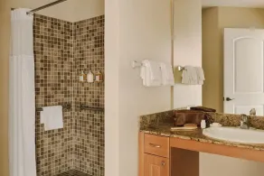 The Point Hotel & Suites - Image 5