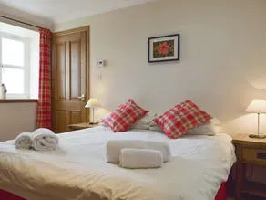 2 bedroom accommodation in Kinross - Image 3