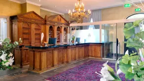 Juniorsuite Müritzblick Orangerie Seeseite - Seehotel Schloss Klink - Image 3