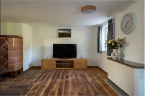 A lovingly restored old farmhouse in Heeselicht - Image 3