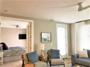 Newly Remodeled Luxurious Condo w/two Balconies overlooking Marina and Harbor - Image 4