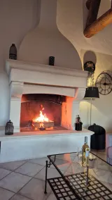 I PROVENCE, Vender mod LUBERON, EN Liten CORNER OF PARADISE, PRIVAT VILLA FOR 6 Pers - Image 2