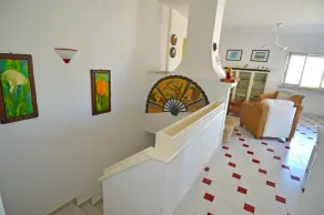 Luksus villa med stor terrasse og have med havudsigt - Image 2
