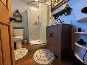 Loblolly Cottage - Enchanting Retreat set among towering pines. - Image 2