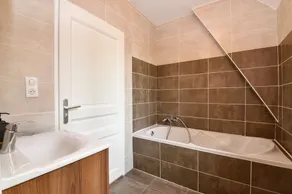 Apartment in the park of Château de Saint-Geoire - Image 2