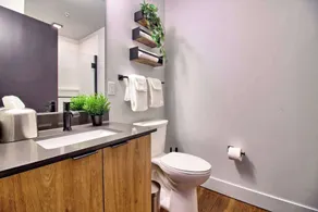 Gorgeous Ultramodern 2BR Corner Loft + Workspace - Image 5