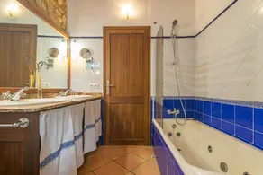 S'ERA NOVA - Beautiful villa with private pool surrounded by a beautiful garden. Free WIFI - Image 4