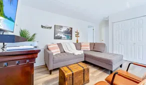 Waterfront cottage, Cold Plunge & Barrel Sauna Escape! - Image 4