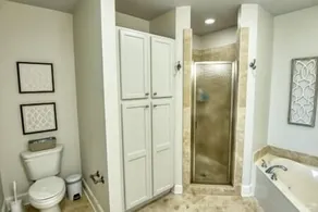 Waterfront! Corner View! 3BR, 3BA. Condo. Pool. - Image 3