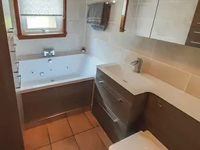 3 chambres à coucher à Inverarary - Image 2