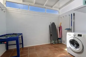 Aircondition hus med pool, have, terrasse, Wi-Fi og spektakulær udsigt - Image 2
