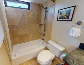 36th Floor Deluxe Ocean View Condo with Free Parking & Wifi condo - Image 3