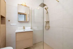 Modern Apartment for 6 People | Parking, Garden with a Terrace, Bicycles - Image 3