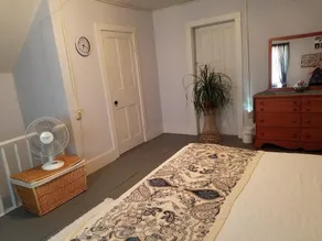 Private 5 rooms, one side of duplex, screened porch, yard space - boat parking, - Image 5