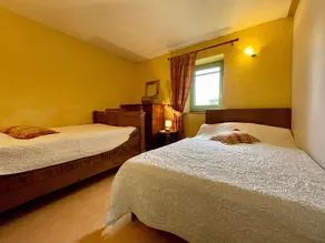 Gîte charmant près de Lavaudieu – Terrasse, cheminée, jeux, équipements bébé, animaux bienvenus - Image 5