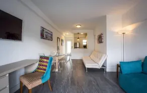 Modern Junior Suite with Pool Near North Beach Miami - Image 2