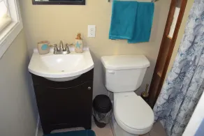 Quiet, Clean & Secure 5bd/5ba Skinny House, Every Room Has a Private Bathroom! - Image 2