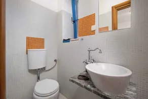 Holiday home with pool and air conditioning - Image 2
