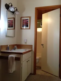 Ranch Cabin, 6 passes SHARC (illimité), WiFi gratuit, à partir de 95 $ la nuit - Image 3