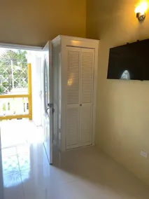 Runthings Hideaway Stay Negril - Image 2
