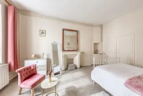 Paris in the country - Image 3