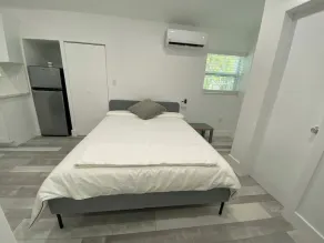 Private Access Full Size Studio Close to Hollywood Beach - Image 2