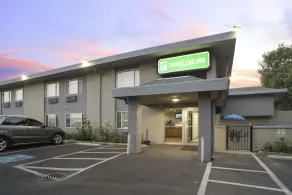 Travelers Inn Medford - Image 5