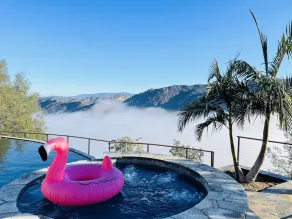 Above The Clouds Celebrity Estate! Lake Size Infinity Pool/Jacuzzi + Views! - Image 4
