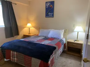 Comfortable, Redecorated Condo at Mount Snow; free shuttle - Image 2