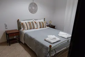 Apartment 'Menidi' with Sea View, Wi-Fi and Air Conditioning - Image 2
