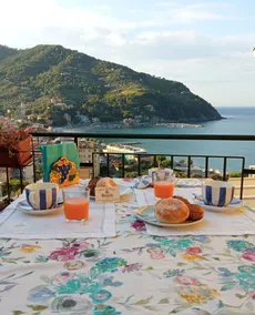 LEVANTO-5 TERRE- NOUVEAU - À 50 M DE LA PLAGE IDÉALE POUR LES AMOUREUX DU VTT / TREKKING - Image 3