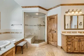 NEW LISTING! Après & Fairway Retreat home - Image 2