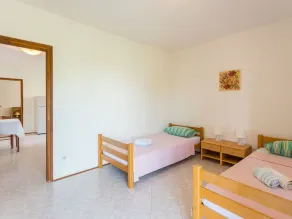 Beautiful apartment for 4 guests with WIFI, pool, A/C, TV, terrace and pets allowed - Image 5
