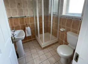 Ballycotton Holiday Apartment No 6 by Trident Holiday Homes - Image 3