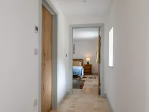 SWALLOWS BARN, character holiday cottage, with a garden in Dartmouth - Image 4