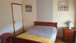 Apartment Sleeps 7 with Mezzanine - Image 3
