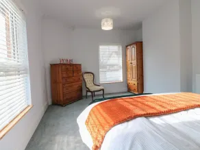 CORNER HOUSE COTTAGE, pet friendly in Ilkeston - Image 5