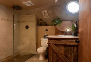 The Eugene Dome: Wine Country, Nature, Hobbit Home - Image 2