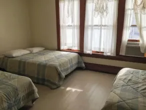 Aunt Janes 2: Large House in Downtown Put in Bay! - Image 5