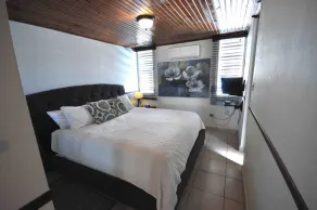 A Happy Paradise Home - Image 2