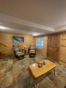 Beautiful 2 BR Lakefront Cabin on Long Lake, Harrison Mi - Image 2