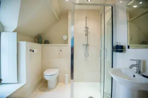 Elegant Georgian Escape in Picturesque Laugharne - Image 5