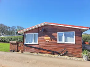 2 bedroom accommodation in Bridlington - Image 5