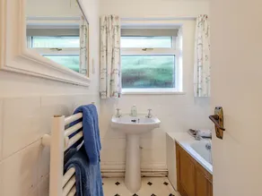 5 Schlafzimmer Unterkunft in West Lulworth, near Swanage - Image 2
